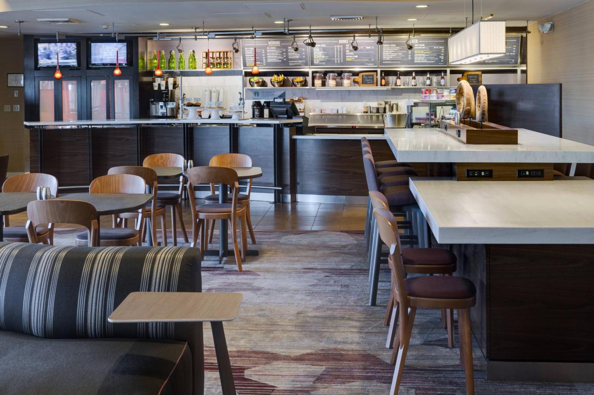 Courtyard By Marriott Providence Warwick Ξενοδοχείο Εξωτερικό φωτογραφία